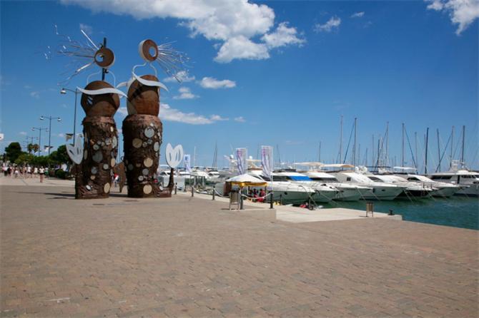 50 m de la plage! Proche du centre ville! Piscine! Vue sur mer et montagnes! Wifi! 2 vélos à disposition! Cambrils Esterno foto